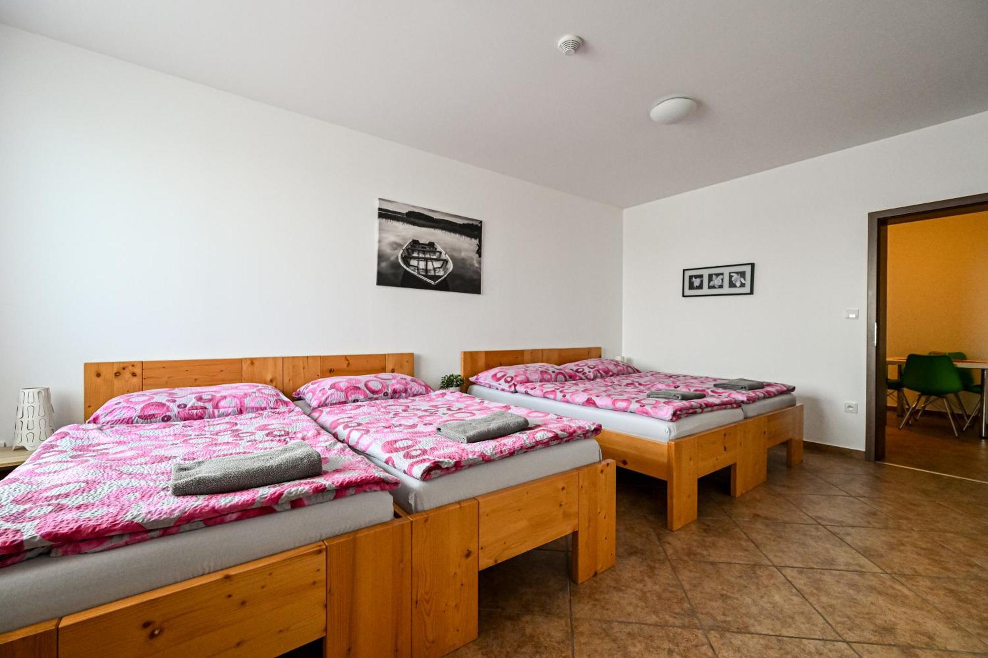 Penzion Zurek Velke Bilovice Luaran gambar